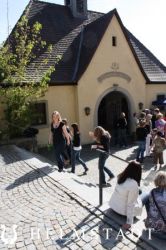 Somewhere Over The Rainbow   24