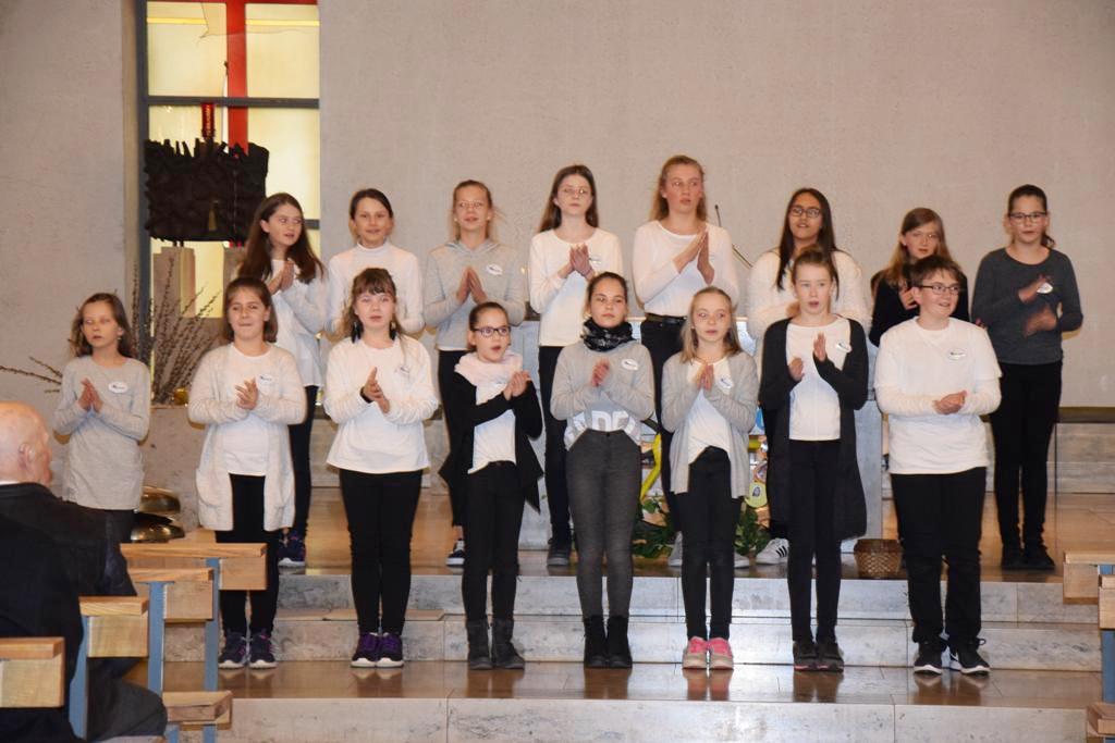 Nachwuchschöre beim Jahresgottesdienst